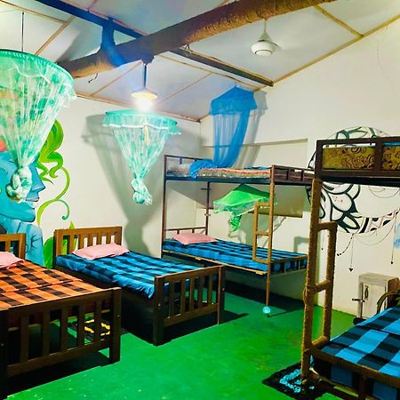 Reggae Paradise Hostel 锡吉里亚 外观 照片
